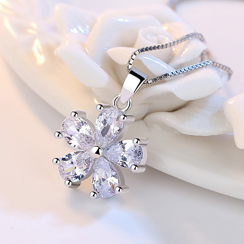 Shiny White Flower Necklace for Women