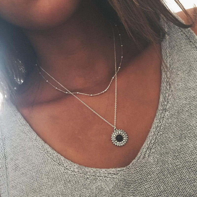 Grey top girl wearing Metal Silver Round Necklace