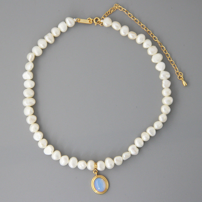 Round Beautiful Pearl Necklace for Women